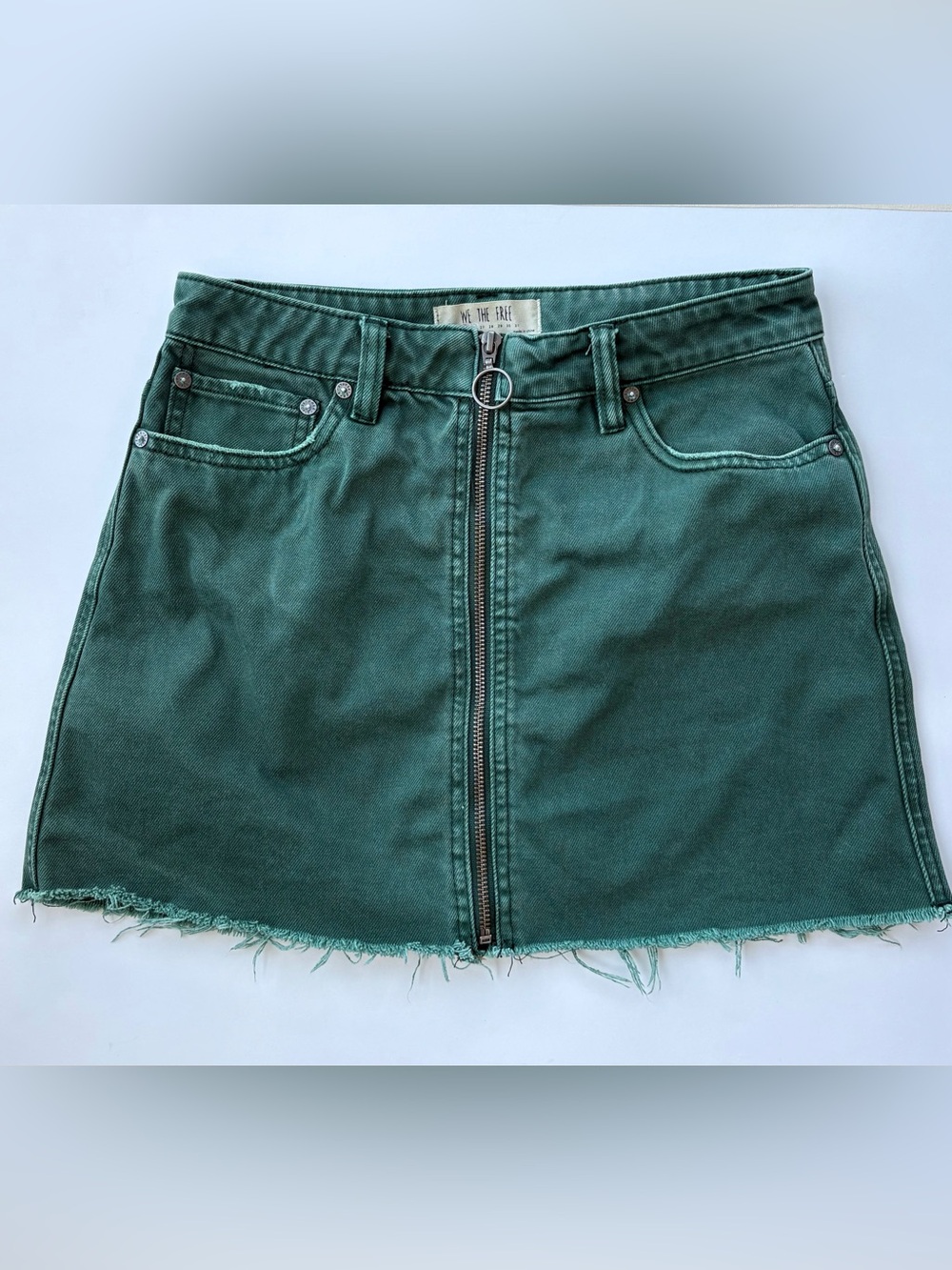 We The Free Green Denim Mini Skirt Size 26 Front Zip Raw Hem Utility Boho